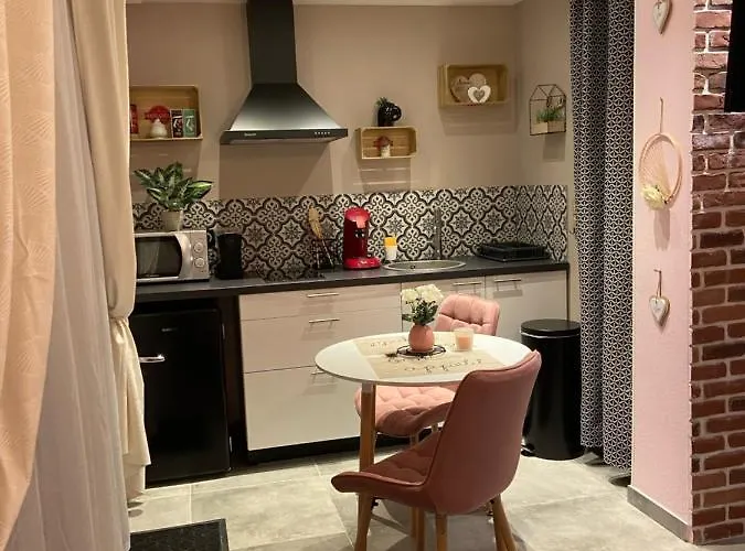 Les Nids De La Baie Favières