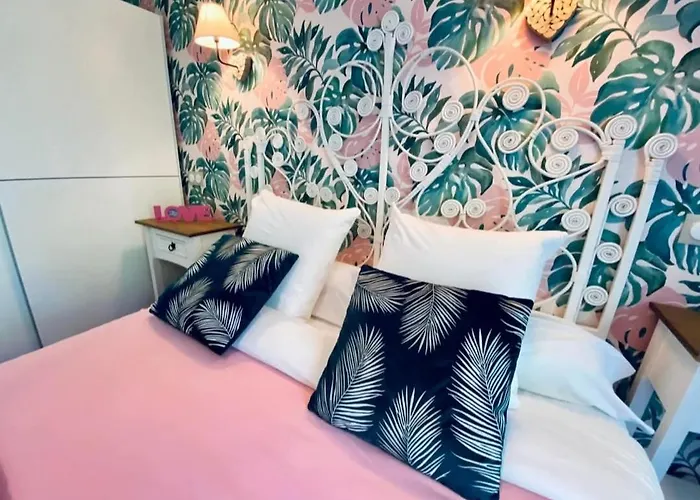 Couette-café Les Nids De La Baie 3*